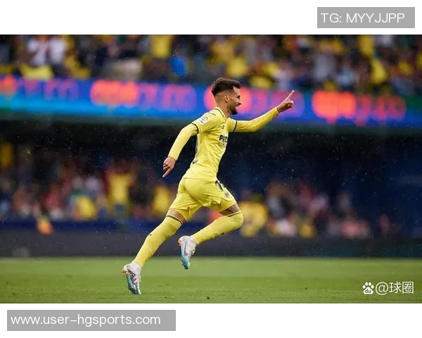 巴萨关注本菲卡19岁后卫奥利维拉德科与经纪人深入洽谈