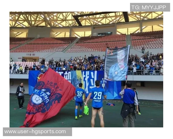 弗拉格分享签名经历感谢球迷支持可能改变人生轨迹