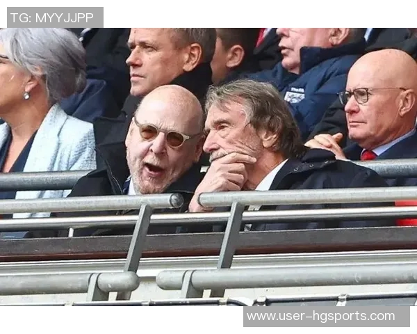 曼晚称马奎尔不仅是后卫更是团队领袖海文将成为他的接班人